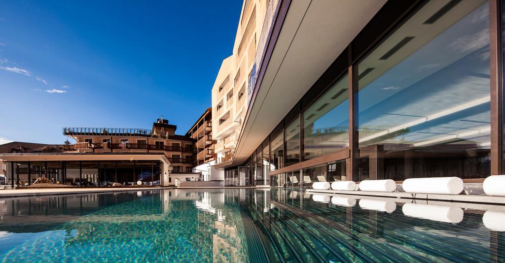 Hotel Cristal โอแบเรกเกน ภายนอก รูปภาพ
